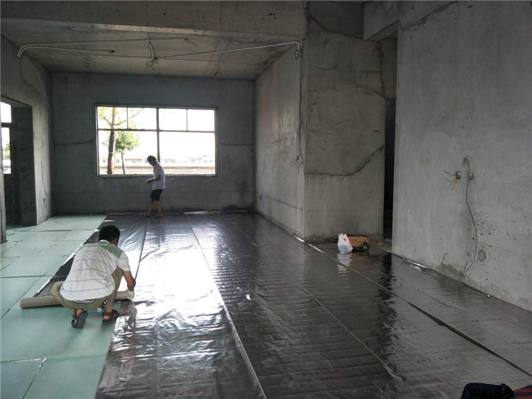 西安九九養老院發熱電纜電地暖隔溫層施工